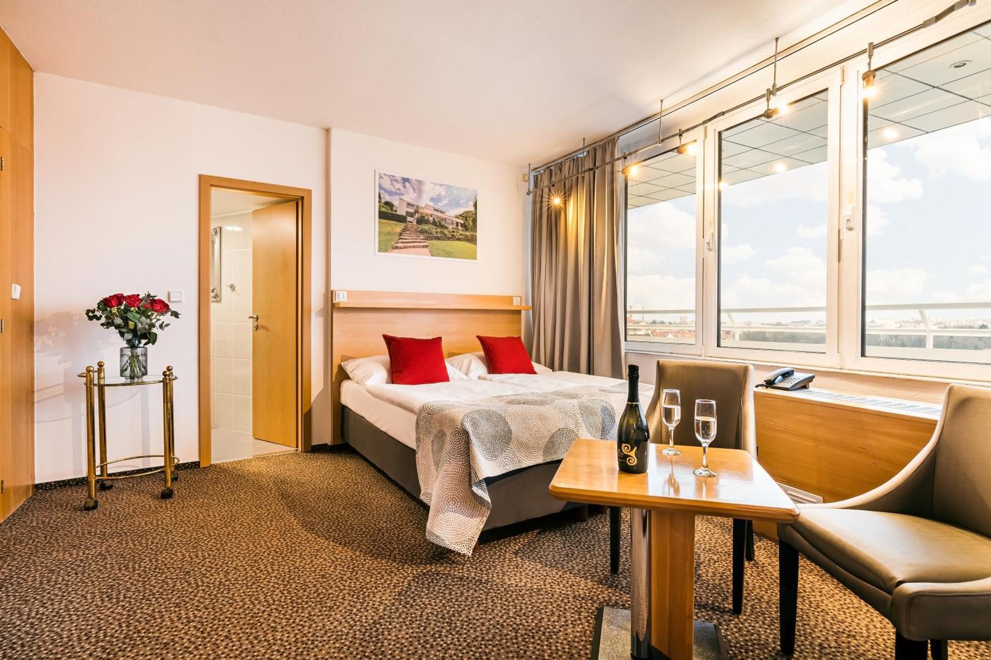 Cosmopolitan Bobycentrum - Czech Leading Hotels Brno Phòng bức ảnh